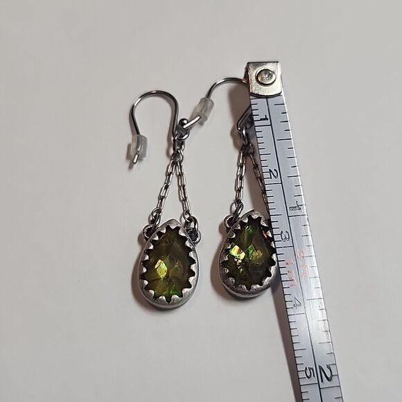 Elegant Silver and Green Teardrop Earrings - Picture 3 of 4